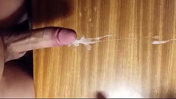I had an explosive cum on the table