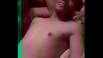 mi amiga con mi primo drogado