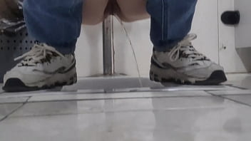 Liu Dan toilet shoot