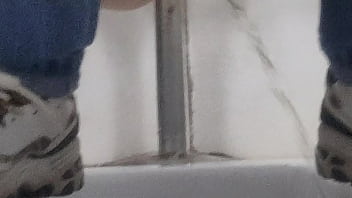 Liu Dan toilet shoot
