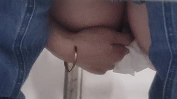 Liu Dan toilet shoot