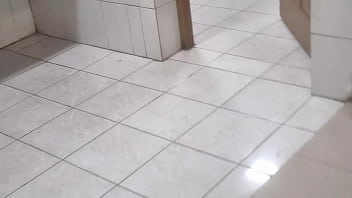 Liu Dan toilet shoot