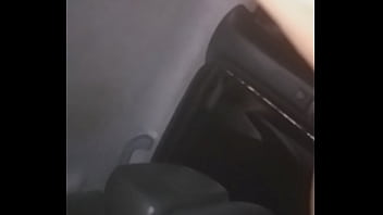 NOVINHO MIM FUDEU NO CARRO