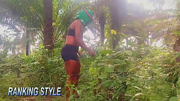 thumb herbalist found  love while searching for herb rching for herb rching for herbs