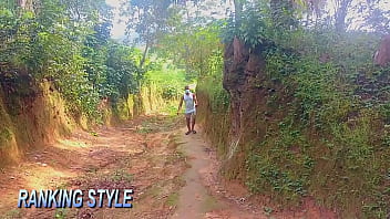 thumb herbalist found  love while searching for herb rching for herb rching for herbs