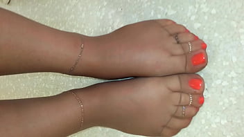 walking tease in reinforced toe taupe pantyhose