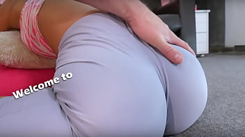 thumb beautiful babe  round ass huge cameltoe stretc cameltoe stretc cameltoe stretch