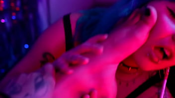 Venus & Nath: Zähne auf Sohlen-Fick!