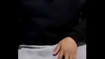 体育馆女卫生间正面镜头高清偸拍好多运动服年轻妹子方便来 2025 | XXX18->