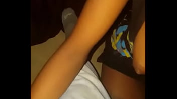 thumb she dont spit   