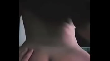 Elle S'est Assise Sur La Bite Avec La Chatte Serrée