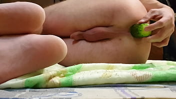 thumb cucumber game   