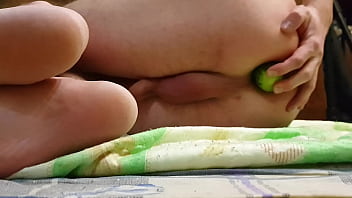 thumb cucumber game   