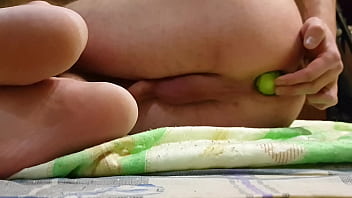 thumb cucumber game   