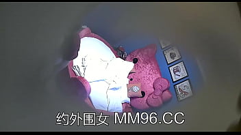 校园暴力扒衣扒裤 2024