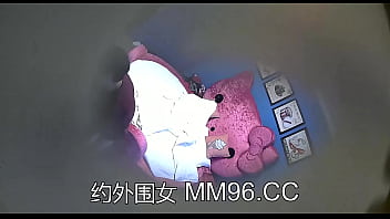 校园暴力扒衣扒裤 2024