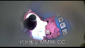 校园暴力扒衣扒裤 2024