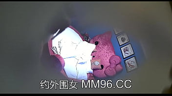 校园暴力扒衣扒裤 2024