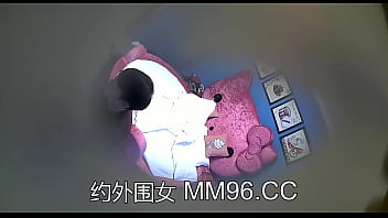 校园暴力扒衣扒裤 2024