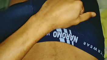 Novinho mostra como ele acorda