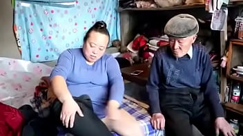 勾引老人 2025 | XXXXVideo