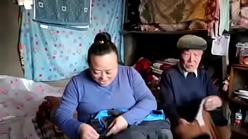 勾引老人 2025 | XXXXVideo