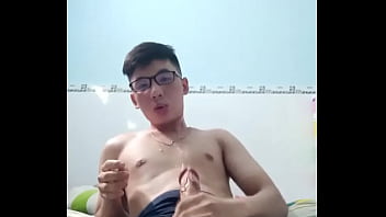 Bắn tinh ngập ngụa