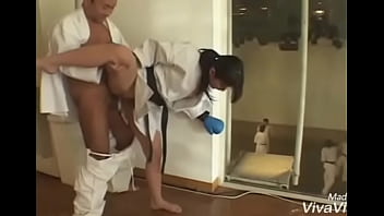 thumb can anybody ide  ntify this video title or act eo title or actr o title or actr