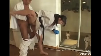 thumb can anybody ide  ntify this video title or act eo title or actr o title or actr