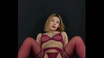 妈妈保着8岁女儿让14岁儿子操 2025 | XXXXVideo