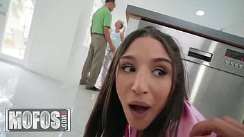 thumb girls abella da  nger kenzie reeves sneak in v eves sneak in ves sneak in 
