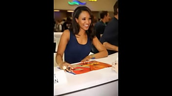 Candice Patton &lpar;moans challenge&rpar;