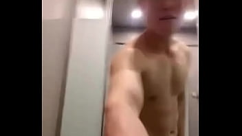 肌52