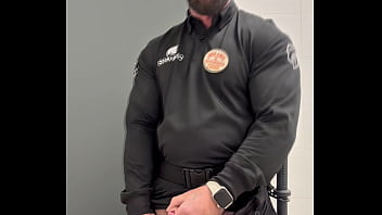 En el trabajo pajeandome