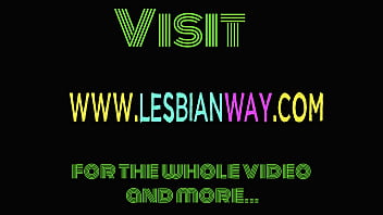 Threesome lesbian quivers as she climaxes