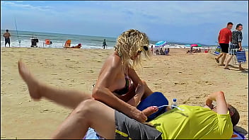A stranger milf made me ejaculate in front of everyone