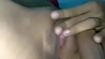 Fucking the pussy of a Thai student girl, beautiful pussy, big clit, worth licking so thrillingly, the cock ejaculates into the clit hole.