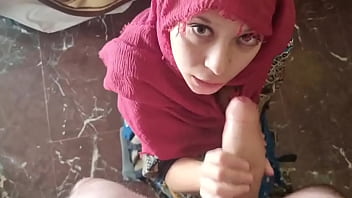Muslim suckig big cock and cuming on mouth