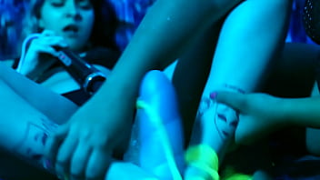 Blaue Lichter, Dreck-Fick und Fuß-Qualen