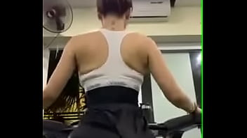 Cô trang live 2