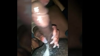 Milf Ébène Cornée Donnant Une Tête Incroyable