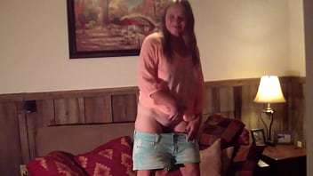 thumb she loves enter  taining offers from guys i wo  from guys i wor from guys i wor