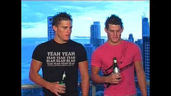 Aussie Surfer Twins