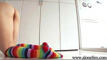 Amateur Girl Please Herself On Camera vid-09