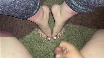 thumb i paint her sex  y latina feet and toes with m and toes with my nd toes with my