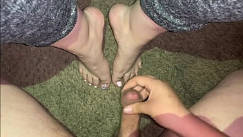 thumb i paint her sex  y latina feet and toes with m and toes with my nd toes with my
