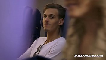 Private.com Follando en un avión