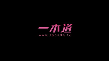 Reon Otowa Leon Otowa, who is slender and has outstanding proportions in a pure white whitening like snow, is continuously vaginal cum shot! 1