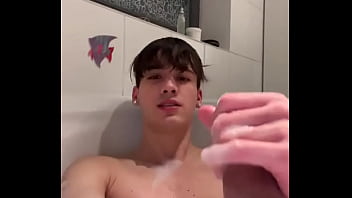 Novinho desconhecido do Twitter. se souber quem e me fala ai