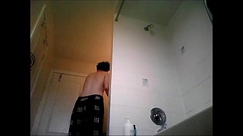 Shower Voyeur